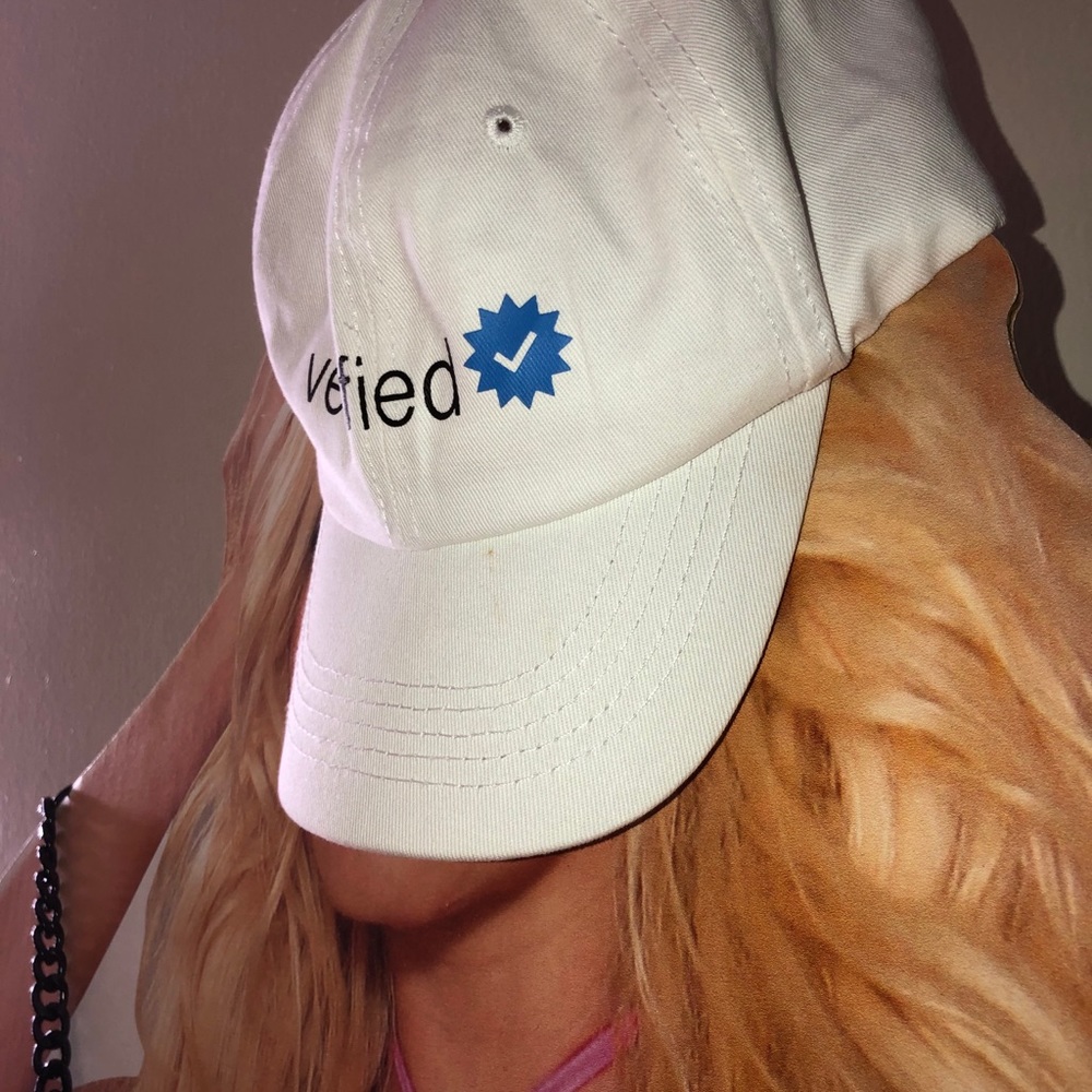 Onlyfans Hat - Picture 2 of 3
